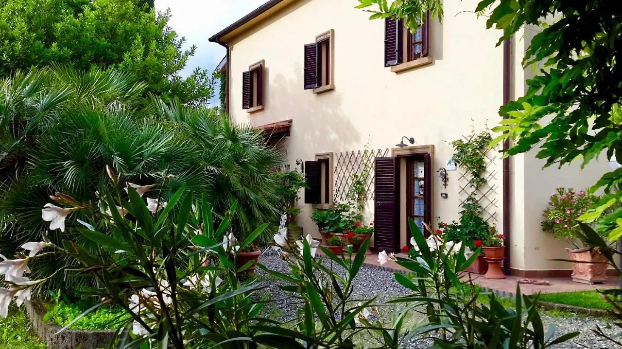 Farm stay Agriturismo Macchia Al Pino Pomaia